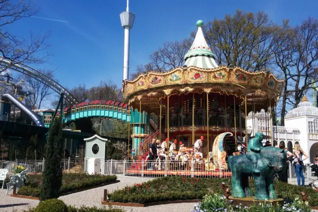 Foto på åkattraktionen Barnens paradis på Liseberg. Fotograf: Ann-Marie Pendrill.